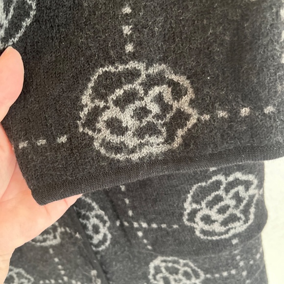 GUDRUN SJODEN GRAY/ BACK WOOL KL HOODIE FLORAL COAT - Picture 5 of 16